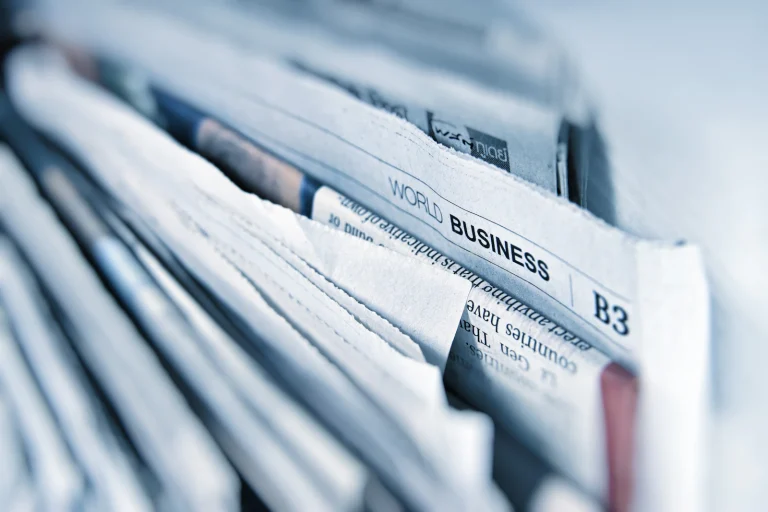 Le blog CCN Technologies évolue : 6 pôles et 10 nouvelles rubriques Actualités web : pile de journaux